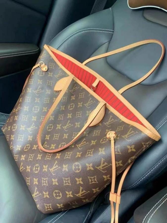 ѹ׵lv neverfull İн