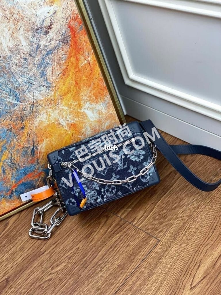 LV M80033 MINI SOFT TRUNKţв