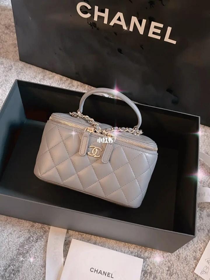 Chanel22aɫֱӣLV Բ