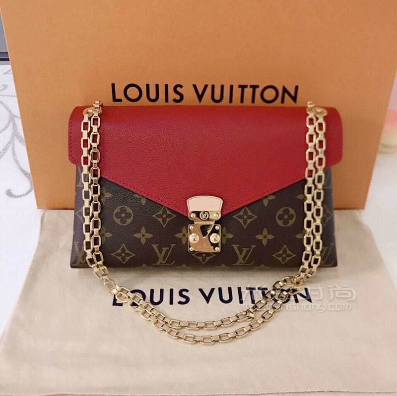 LV pallas chainLV