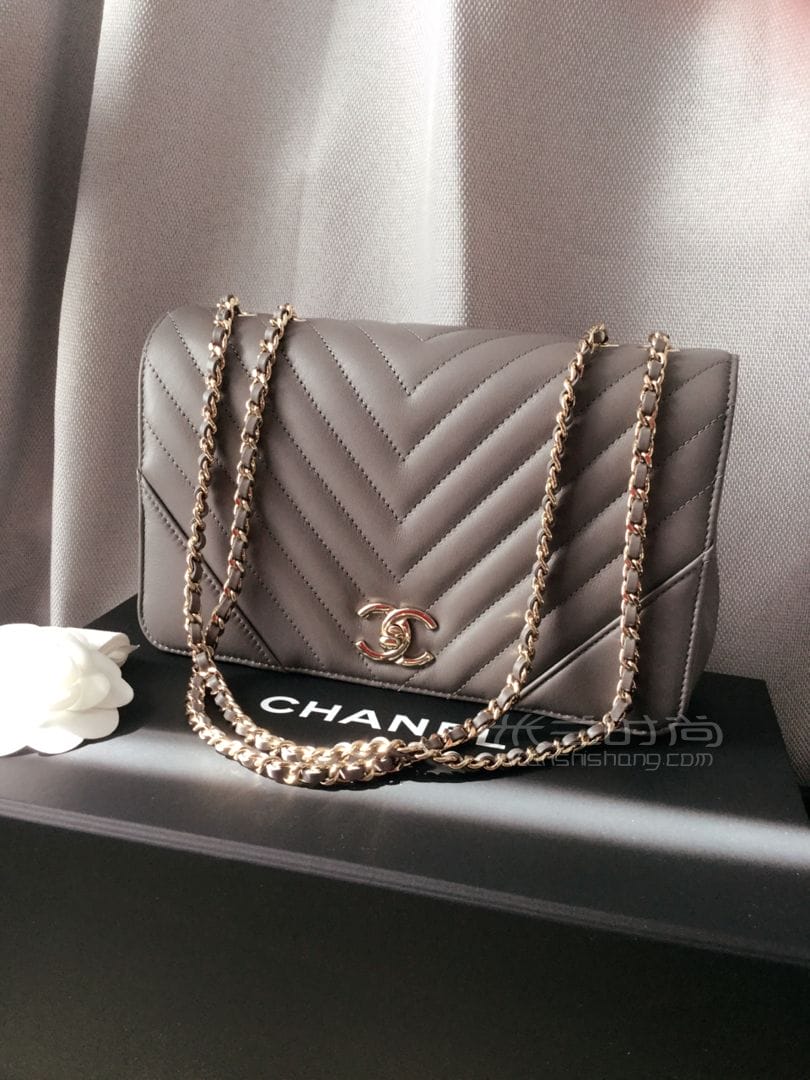 ζChanel Flap Medium (1)