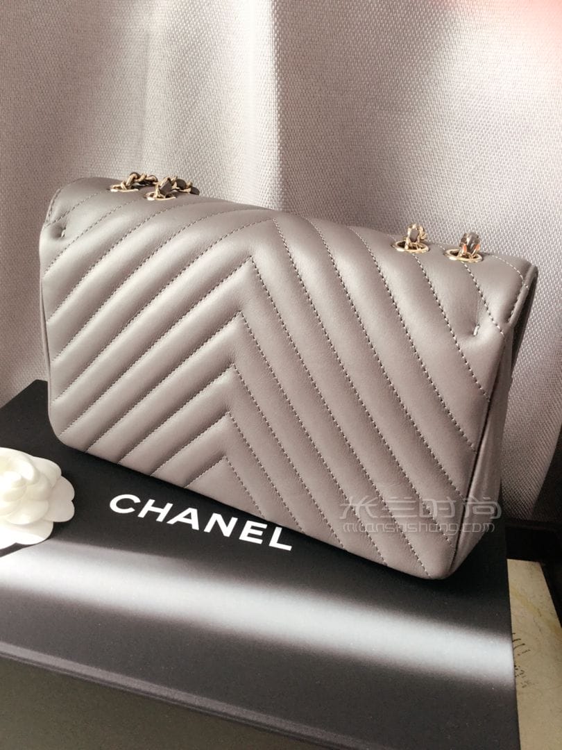 ζChanel Flap Medium (2)