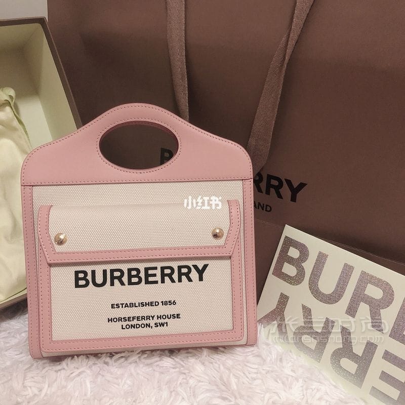 Burberryʲ ۷ɫŮ_1