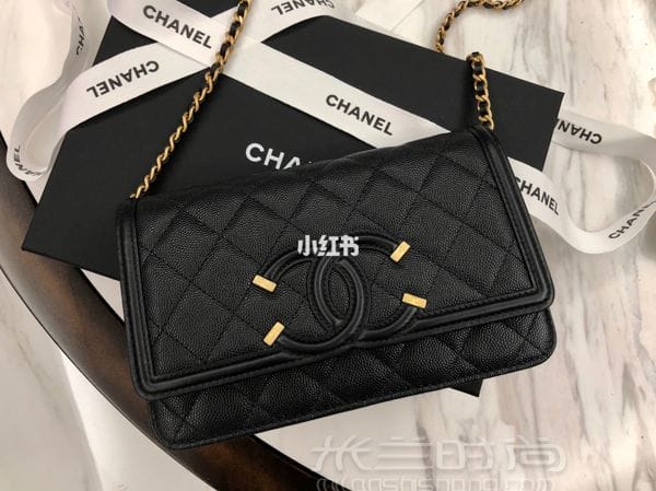 ζ<a href=http://www.jiaduobao.ru/xiangnaier/ target=_blank class=infotextkey>chanel</a> Vanity WOC_1