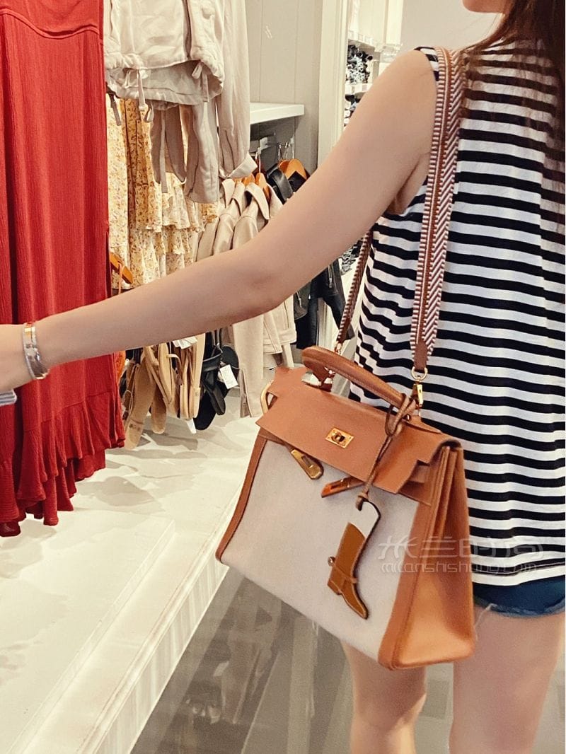 <a href=http://www.jiaduobao.ru/HERMES/ target=_blank class=infotextkey></a>HERMES Kelly 32 ̲ɫ ƴƤ_1