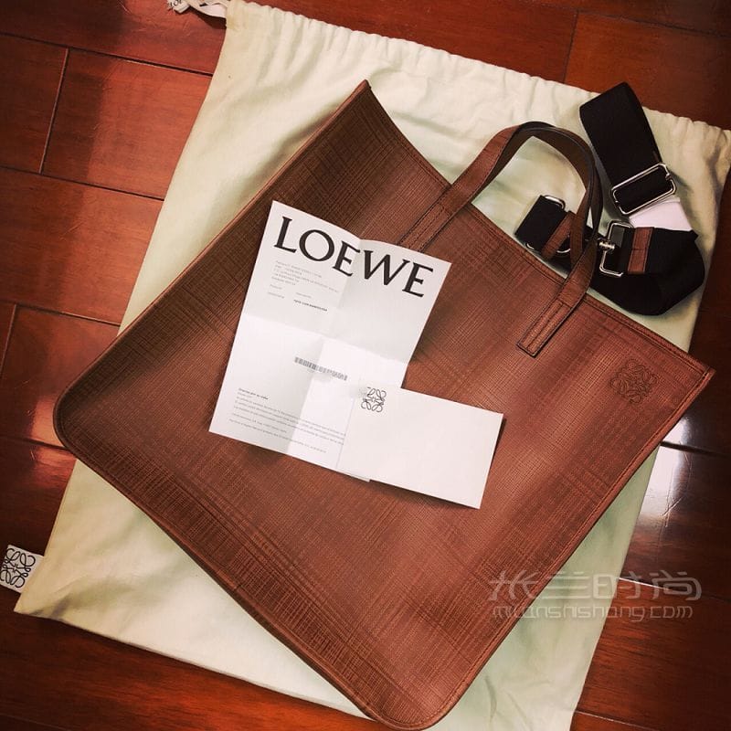  аƼ ͨڰ Loeweװ شʿ_1