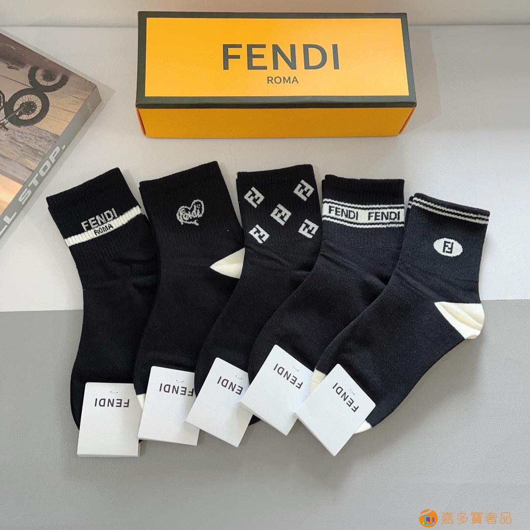 FENDI ҵ ĸ˫F ,ʵúô ͸